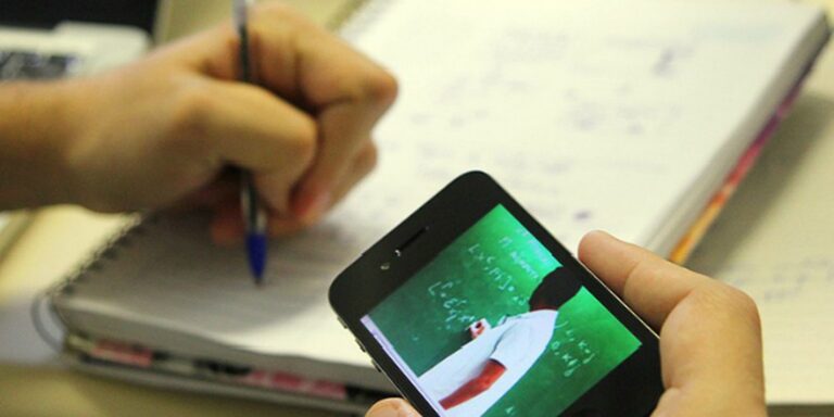 Brasil tem mais alunos em cursos a distância que em presenciais