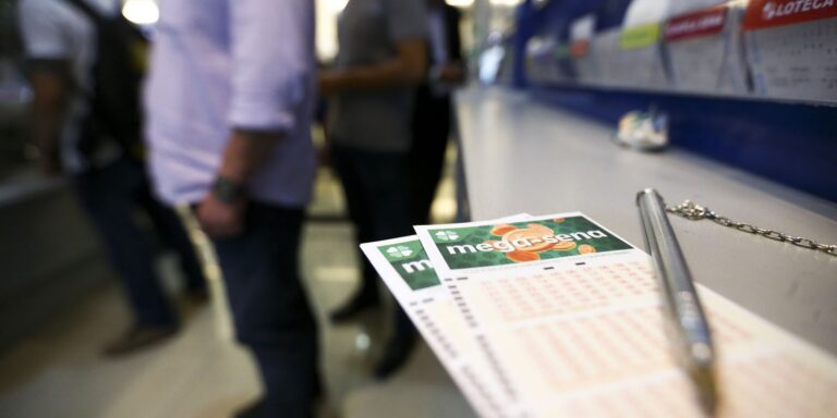 Mega-Sena acumula novamente e prêmio principal vai para R$ 55 milhões