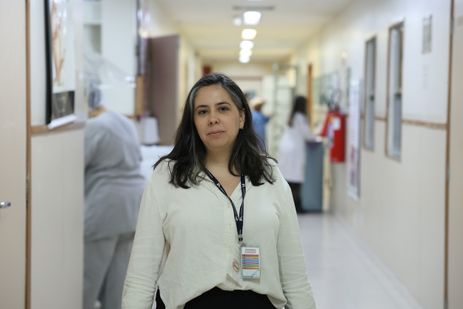 Rio de Janeiro (RJ), 30/10/2025 – A chefe da unidade de atenção psicossocial, Daniela Porto Faus na Maternidade Escola da UFRJ, em Laranjeiras, na zona sul do Rio de Janeiro  Foto: Tomaz Silva/Agência Brasil