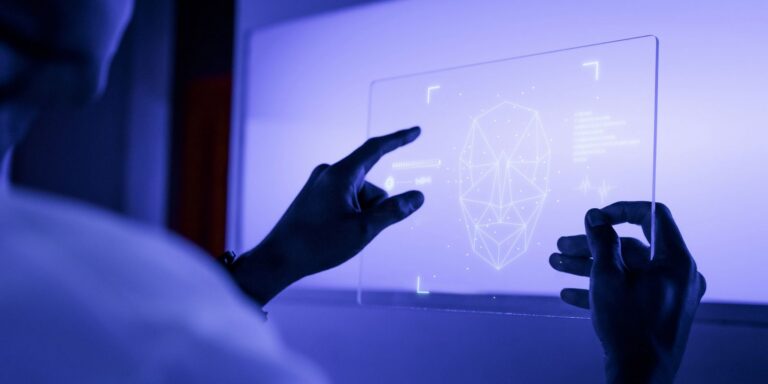 Conecta PretaLab apresenta ferramentas de IA a mulheres negras em SP