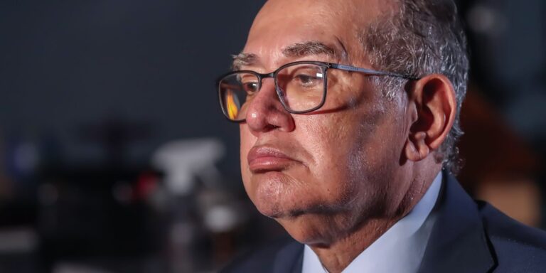 Gilmar decide que só PGR pode pedir impeachment de ministro do STF
