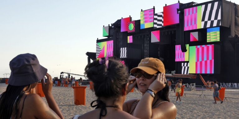 Copacabana já vive clima de expectativa para a festa da virada