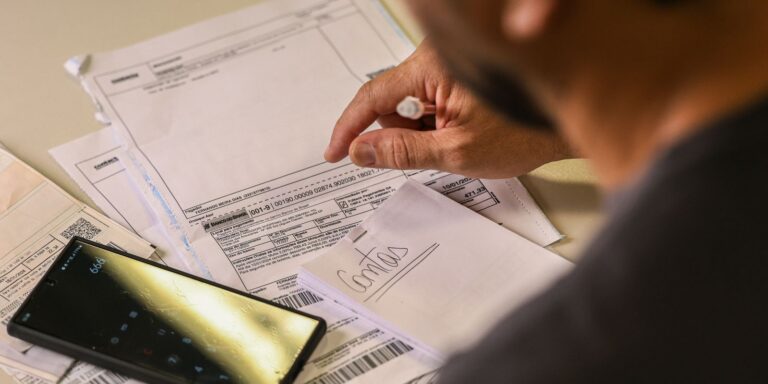 Salário mínimo de R$ 1.621 começa a valer nesta quinta-feira