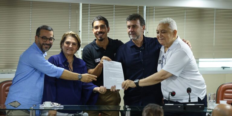 Governo federal destina R$ 12 milhões a escolas de samba do Rio