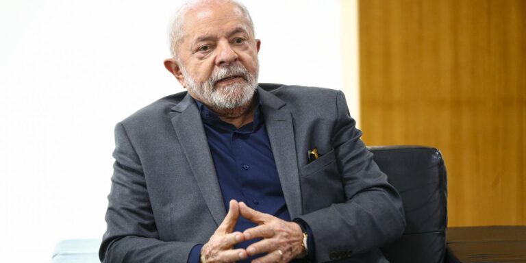 Principal desafio da Venezuela é fortalecer sua democracia, diz Lula