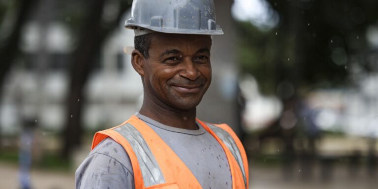 IR zero para quem ganha até R$ 5 mil vale nos salários pagos este mês