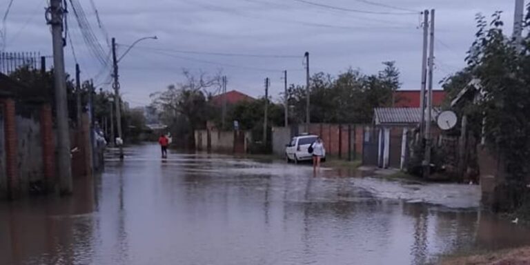 Chuvas fortes causam estragos no noroeste do Rio Grande do Sul