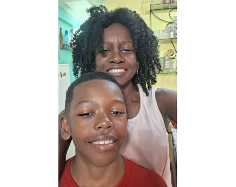 26/02/2026 - Personagens Cubanos - Arquiteta cubana Ivón Rivas Martinez, de 40 anos, mãe do Robin, de 9 anos.Foto: Arquivo Pessoal/Divulgação