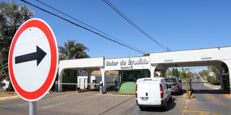 Moraes proíbe drones perto da casa onde Bolsonaro cumpre prisão