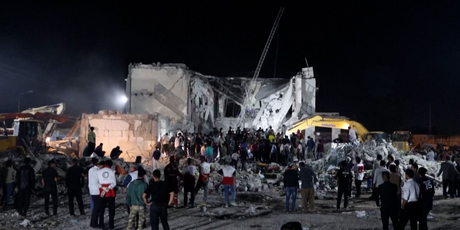 01/03/2026 - Dezenas mortos em ataque israelense à escola do Irã, segundo relatos da mídia estatal. Foto: Frame/Reuters - Proibido Reprodução