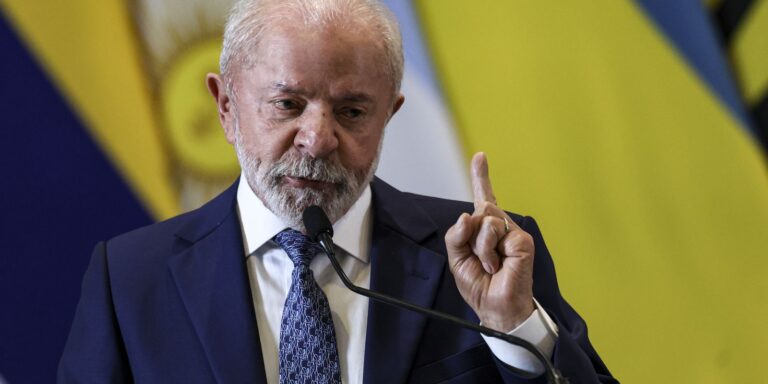 Lula faz apelo à paz, condena corrida armamentista e critica ONU