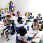 Uma em cada 10 crianças de 4 e 5 anos não vai à escola em 876 cidades