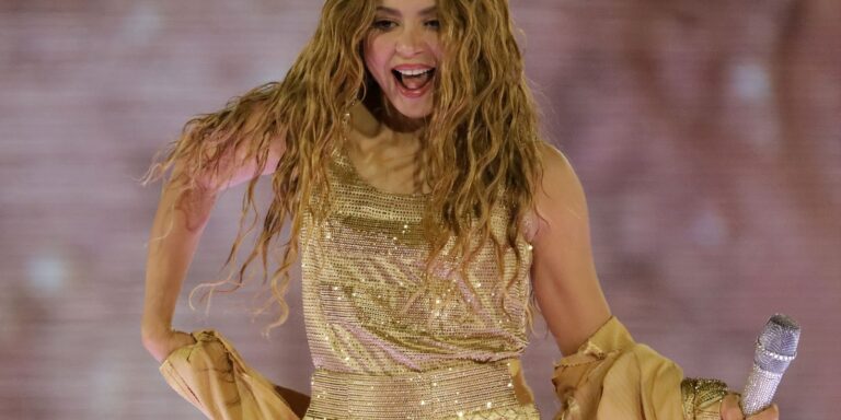 Metrô inicia venda da pulseira para retorno do show de Shakira