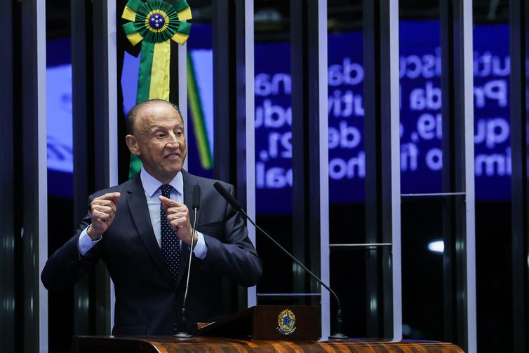 Brasília – DF – 01/07/2026 - Sessão semipresencial para debater os impactos sociais, econômicos e produtivos da proposta de emenda à Constituição que trata da redução da jornada de trabalho e do fim da chamada escala 6x1 no Brasil. ( Presidente da Fiesp, Paulo Skaf ) Foto: Lula Marques/ Agência Brasil