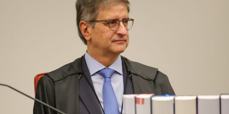 PGR defende manutenção da prisão domiciliar concedida a Bolsonaro