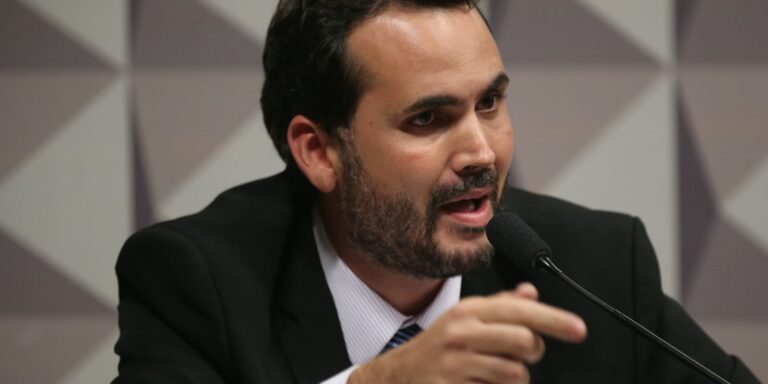 Subsídio de R$ 0,35 ao diesel não será retomado, diz ministro