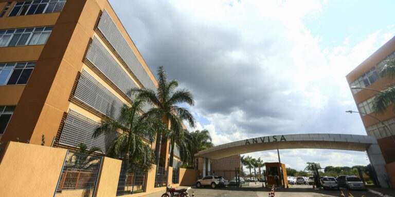 Anvisa determina apreensão de lotes falsificados do Mounjaro