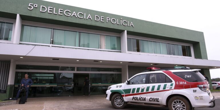 Polícia Civil do DF não indicia Bolsonaro no caso de arma apreendida