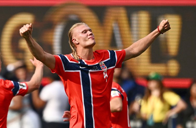 Soccer Football - FIFA World Cup 2026 - Round of 16 - Brazil v Norway - New York New Jersey Stadium, East Rutherford, New Jersey, U.S. - July 5, 2026
Norway's Erling Haaland celebrates scoring their second goal REUTERS/Dylan Martinez