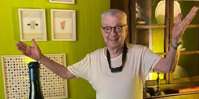 Morre, aos 83 anos, o jornalista Renato Machado