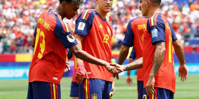 Copa do Mundo tem confronto entre Espanha e Bélgica nesta sexta-feira