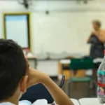 Investimento por aluno no Brasil é de 1/3 da média dos países da OCDE