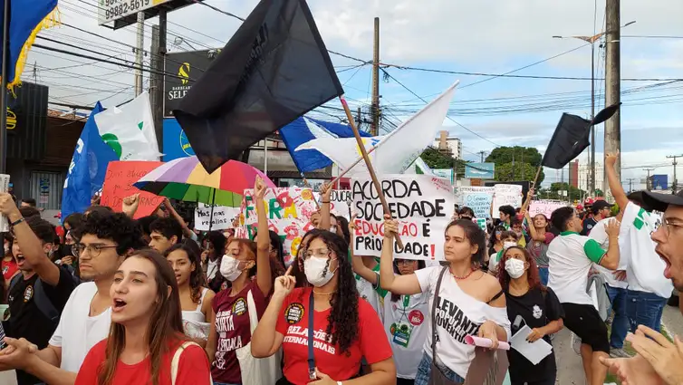 João Pessoa (PB), 08/10/2026 - Estudantes fazem protesto em apoio ao candidato Luiz Inácio Lula da Silva. Foto: Ascom/ADUFPB