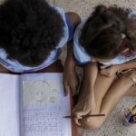 Educação antirracista avança nas escolas nos últimos dois anos